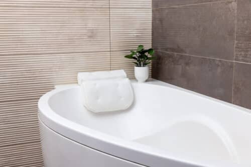 best bath pillow for straight back tubs